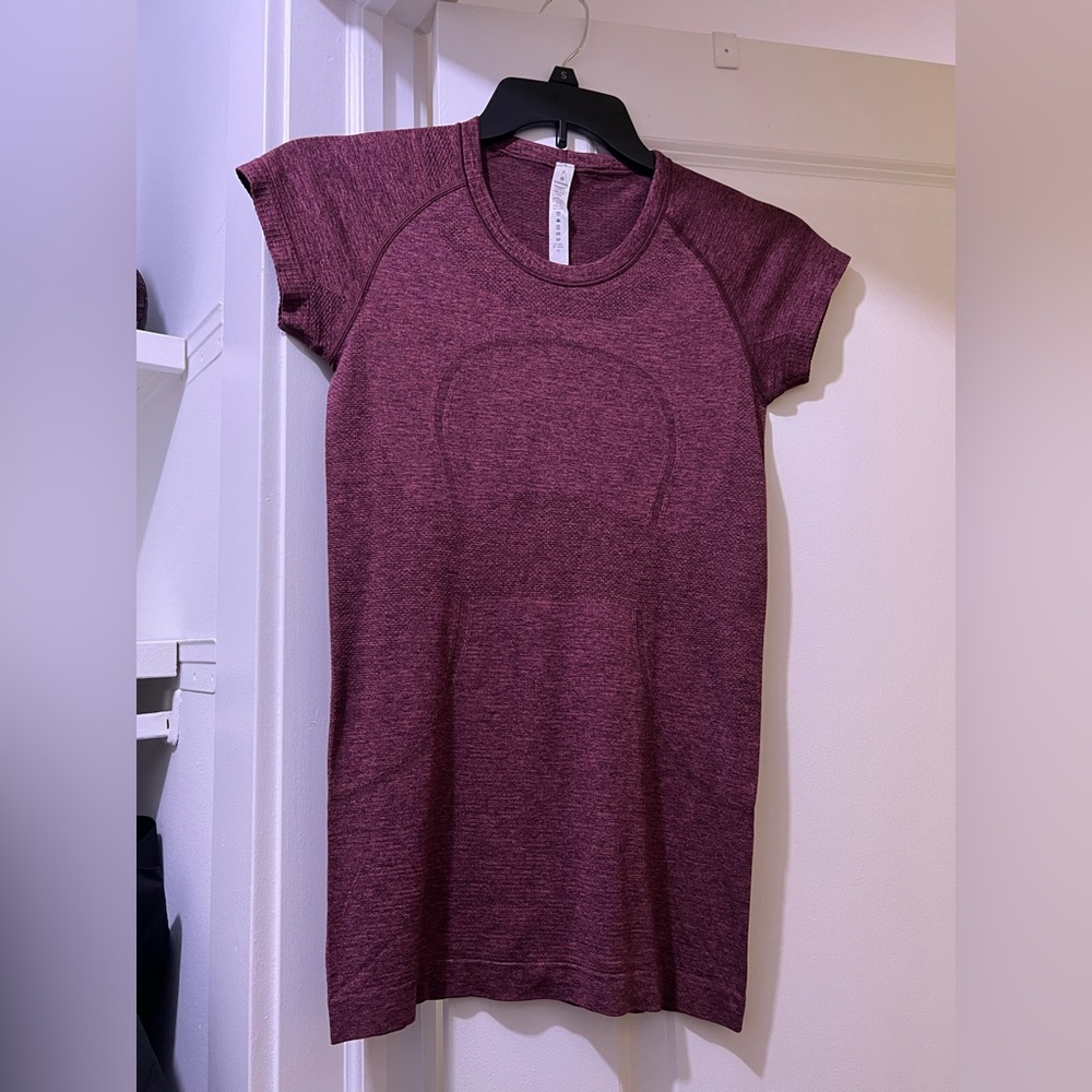 NWOT Lululemon Swiftly Tech Short Sleeve Crew